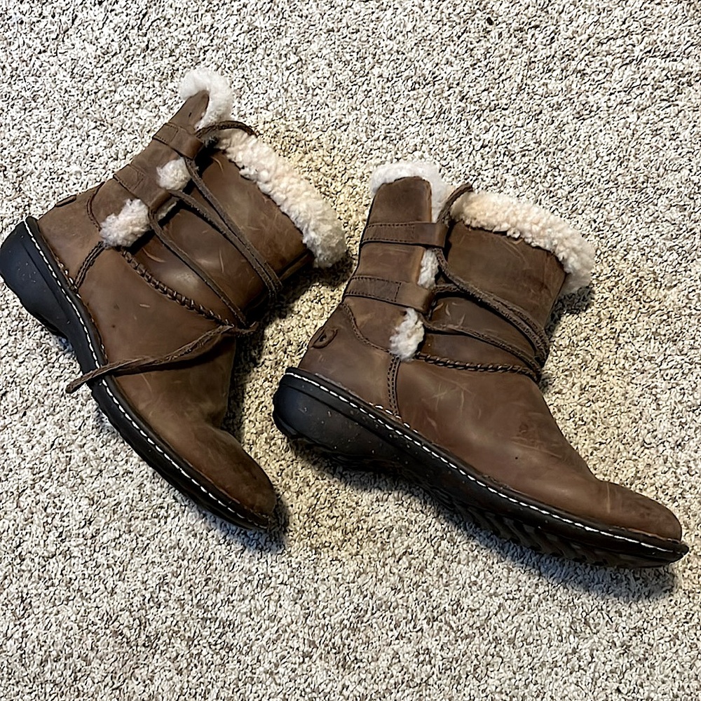UGG lace up Sherpa lined leather booties
